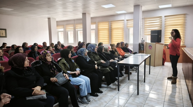 Akşehir Halk Eğitim Merkezinden Bilinçsiz Antibiyotik Kullanımına Yönelik Bilgilendirme Faaliyeti 