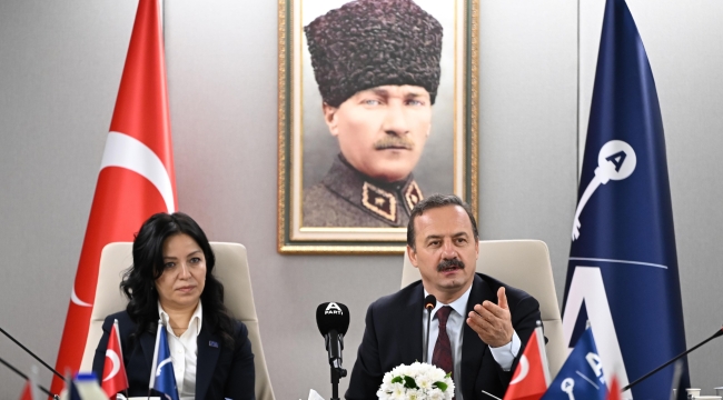 ANAHTAR PARTİ KADIN KOLLARI'NDAN '100 BİN KADIN ÜYE' HEDEFİ 