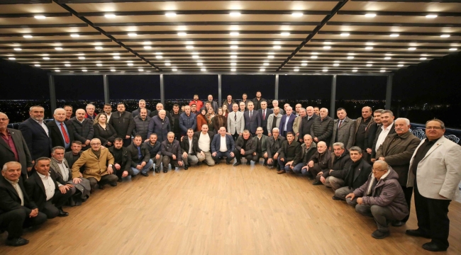 BAŞKAN KAVUŞ, MUHTARLAR VE KAMU MÜDÜRLERİYLE İFTAR SOFRASINDA BULUŞTU 