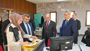 BAŞKAN PEKYATIRMACI MEB ORTAÖĞRETİM GENEL MÜDÜRÜ HALİL İBRAHİM TOPÇU'YU SELÇUKLU'DA AĞIRLADI 