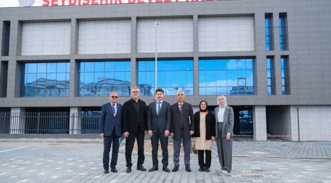 BAŞKAN USTAOĞLU, YENİ HASTANE BİNASINDA İNCELEMELERDE BULUNDU 