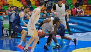 BÜYÜKŞEHİR EVİNDE YENİLGİYİ UNUTTU 