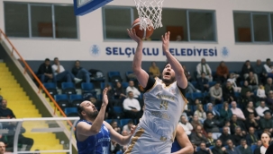 BÜYÜKŞEHİR TARAFTARI ÖNÜNDE GÜLDÜ 