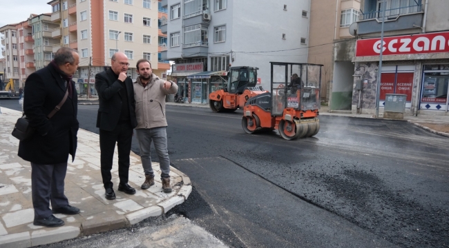 DR. VAHDİ YAMALIK CADDESİ'NDE ASFALT ÇALIŞMALARI DEVAM EDİYOR! 