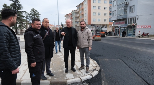 DR. VAHDİ YAMALIK CADDESİ'NDE ASFALT ÇALIŞMALARI DEVAM EDİYOR! 