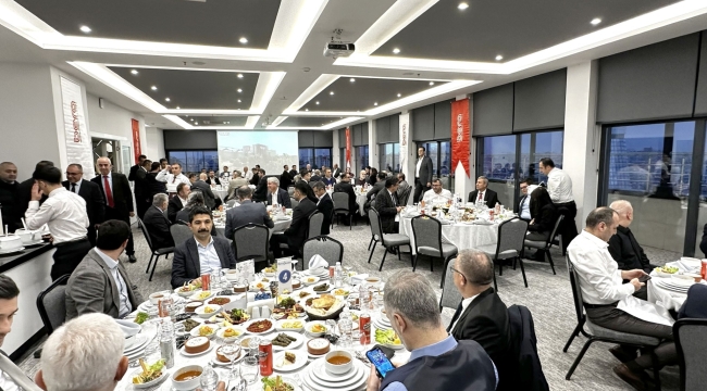FİNANS DÜNYASI GELENEKSEL BERA HOLDİNG İFTARINDA BULUŞTU 