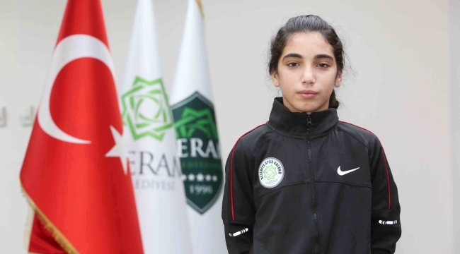 MERAM BELEDİYESPORLU DEFNE TEMUR MİLLİ TAKIMDA! 