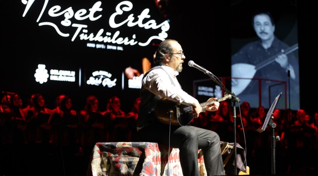 NEŞET ERTAŞ TÜRKÜLERİ SELÇUKLU'DA YANKILANDI 