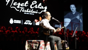 NEŞET ERTAŞ TÜRKÜLERİ SELÇUKLU'DA YANKILANDI 