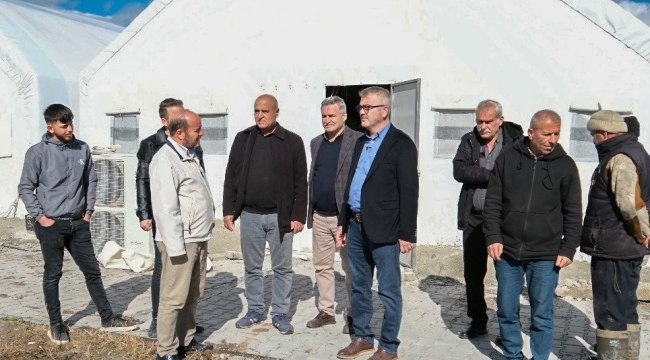 RÜZGARDAN SERASI ZARAR GÖREN ÜRETİCİYE BAŞKAN USTAOĞLU'NDAN ZİYARET 