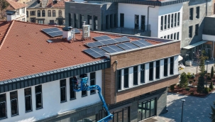 SURİÇİ ÇARŞISI'NIN ELEKTRİĞİ ARTIK ŞEBEKEYE DEĞİL, GÜNEŞE BAĞLI 