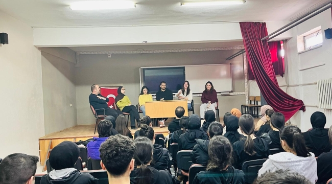 YUNAKLI MEZUN ÖĞRENCİLERDEN OKULLARINA VEFA 