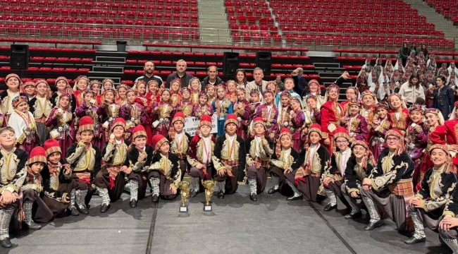 AKŞEHİR'E HALK OYUNLARINDA ÇİFTE ŞAMPİYONLUK 