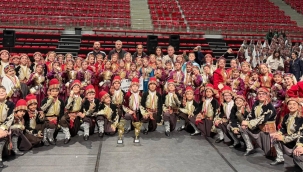 AKŞEHİR'E HALK OYUNLARINDA ÇİFTE ŞAMPİYONLUK 