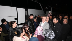 BAŞKAN USTAOĞLU, UMRECİLERİ UĞURLADI 