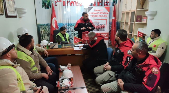 Gölçayır Mahallesi'nde Mak Projesi Kapsamında Afet Bilinci Eğitimi Verildi. 