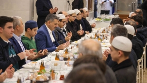 İÇİŞLERİ BAKANI MUSTAFA ÇİFTÇİ, HAFIZLIK YAPTIĞI KUR'AN KURSUNDA SAHUR YAPTI 