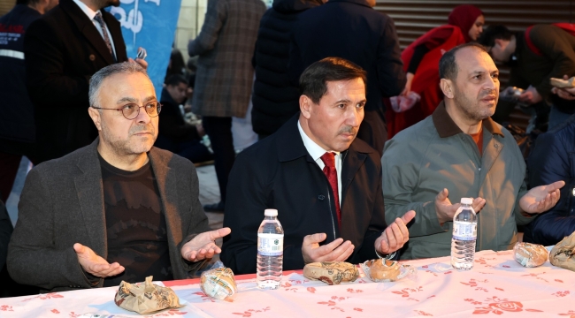 KARATAY'DA BİNLERCE KİŞİLİK KARDEŞLİK SOFRASI 