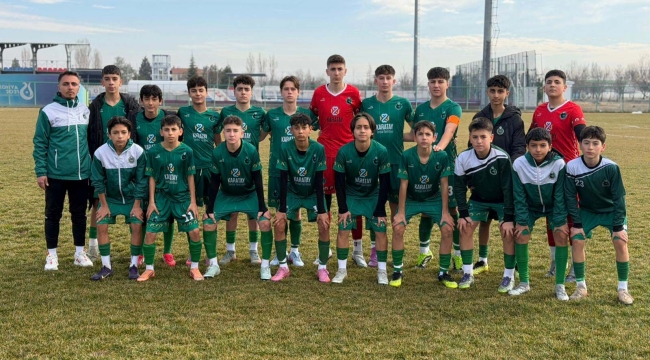 KARATAY FUTBOLDA ZİRVEDE YER ALMAYI SÜRDÜRÜYOR 