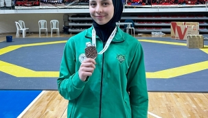 MERAM BELEDİYESPORLU SALİHA BAĞÇECİ TÜRKİYE ÜÇÜNCÜSÜ OLDU 