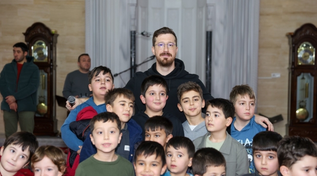 SELÇUKLU'DA SERTAÇ ABİ ÇOCUKLARLA "KARDEŞLİK BULUŞMASI"NDA BİR ARAYA GELDİ 