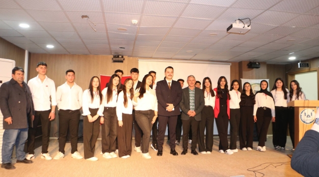 YUNAK'TA İSTİKLAL MARŞI'NIN KABULÜNÜN 105. YILI KUTLANDI 