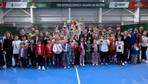 23 NİSAN TENİS TURNUVASI KARATAY'DA TAMAMLANDI 
