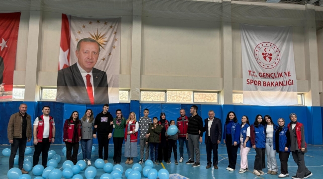 AKŞEHİR'DE OTİZM FARKINDALIK GÜNÜ RENKLİ ETKİNLİKLERLE KUTLANDI 