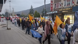 Akşehir'de Yağmura Rağmen "Yaşam Hakkı" İçin Tek Ses: "Karanlığa Teslim Olmayacağız!" 