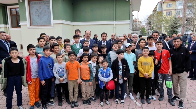 BAŞKAN ALTAY VE BAŞKAN KILCA İSTİKLAL MAHALLESİ'NDE VATANDAŞLARLA BULUŞTU 