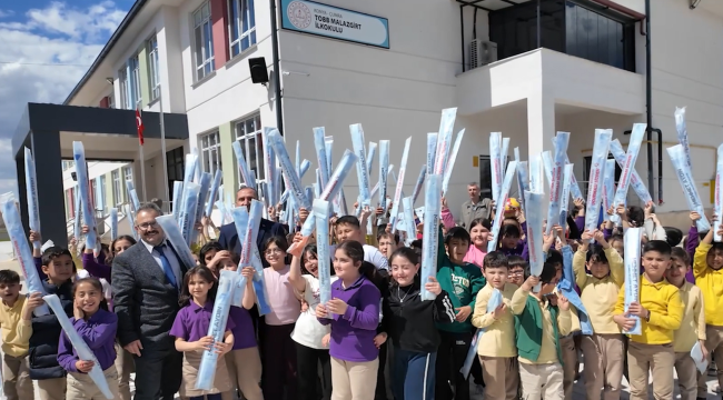 Çumra Belediyesi Okullarda Uçurtma Dağıttı 