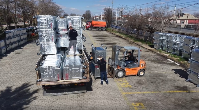 Çumra'da Temizlik Seferberliği: 2 Bin 176 Yeni Konteyner Hizmete Sunuldu 