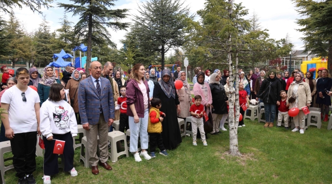 DOSD MERAM'DA 23 NİSAN BİR BAŞKA ÖZEL 