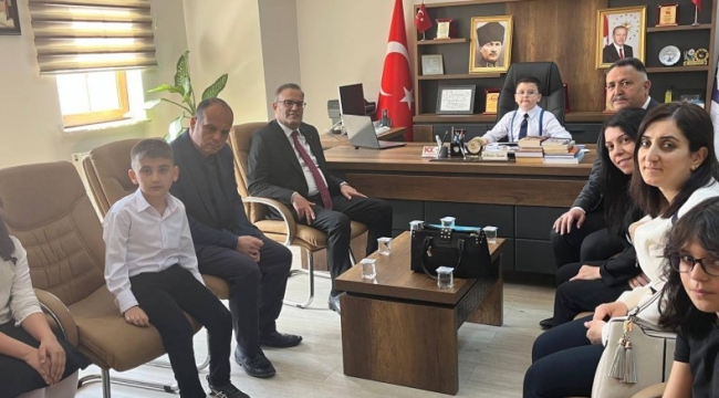 HALİL EYMEN İŞKAL, İLÇE MİLLİ EĞİTİM MÜDÜRÜ KOLTUĞUNA OTURDU 