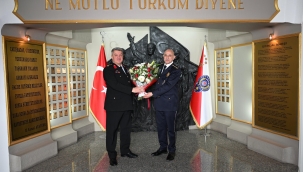 Jandarma'dan Emniyet'e Anlamlı Ziyaret: "Omuz Omuza Görev Başındayız" 