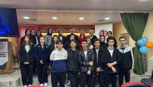 Konya'da Öğrencilere Dezenformasyonla Mücadele ve Güvenli Sosyal Medya Kullanımı Eğitimi Verildi 