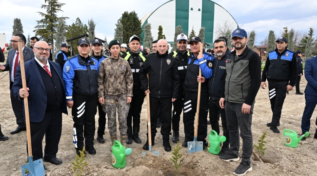 Konya Emniyeti'nden Geleceğe Yeşil Miras: 181. Yılda Fidanlar Toprakla Buluştu 