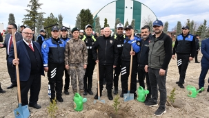 Konya Emniyeti'nden Geleceğe Yeşil Miras: 181. Yılda Fidanlar Toprakla Buluştu 