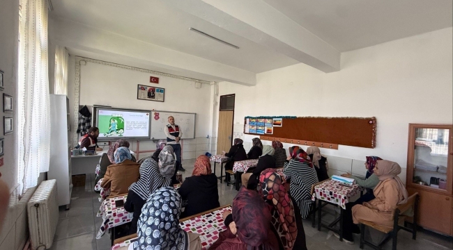 Konya İl Jandarma'dan Annelere "Narkotik" Eğitimi: 174 Anne Bilgilendirildi 