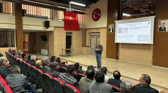 Konya İl Jandarma Komutanlığı'ndan Anneler ve Muhtarlara "Narkotik" Eğitimi 