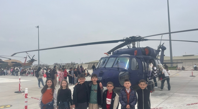 Mehmetçik Yunaklı Minikleri Gökyüzünün Kartallarıyla Buluşturdu  