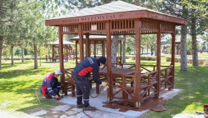 MERAM'IN PARK VE YEŞİL ALANLARINDA YAZ HAZIRLIĞI 