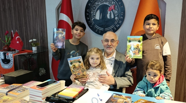 SALİH SEDAT ERSÖZ SELÇUKYA'DA KİTAPLARINI İMZALADI 