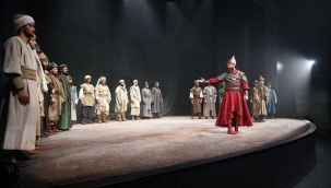 "TİMUR VE YILDIRIM" KONYA DEVLET TİYATROSU SAHNESİNDE 