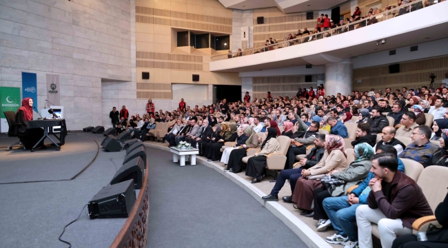 UMRE ÖDÜLLÜ "EVLİLİK VE AİLE GELİŞİM AKADEMİSİ" BAŞLADI 