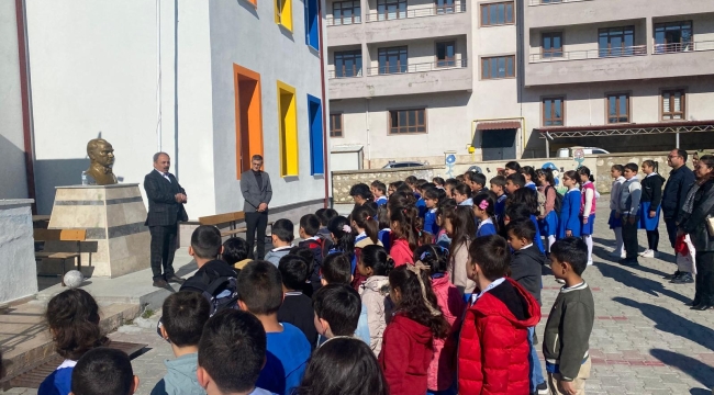 Yunak'ta Öğretmenler ve Öğrenciler Tek Yürek Oldu 