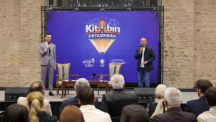BAŞKAN KAVUŞ GENÇLERLE "KİTABIN ORTASINDAN" KONUŞTU; 