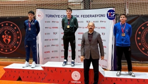 EMİRHAN DANIŞ TRAMPOLİN CİMNASTİKTE TÜRKİYE ŞAMPİYONU 