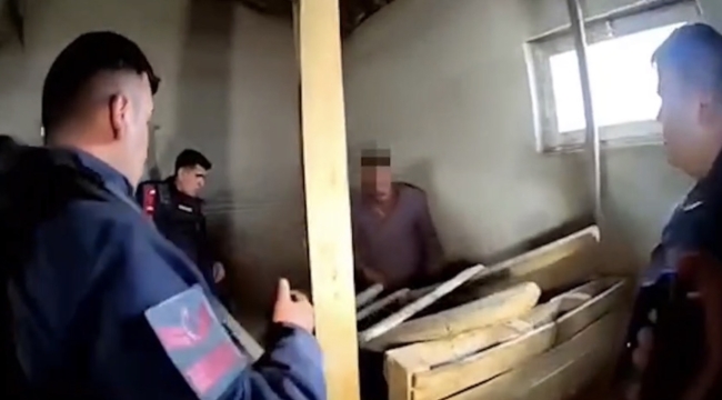 Konya'da Jandarma'dan Kaçamadılar: Biri Kömürlükte, Diğeri Ahırda Yakalandı! 