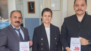 Öğrencilerden Annelerine Anlamlı Hediye: "Anneme Şiir" Kitabı Çıktı 
